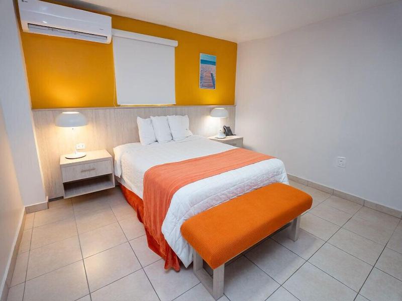 Hotel Vista Bahia Marina image