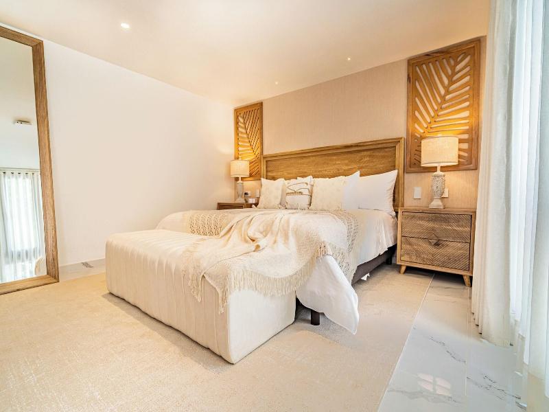 Berthas Collection By Em Hotels image