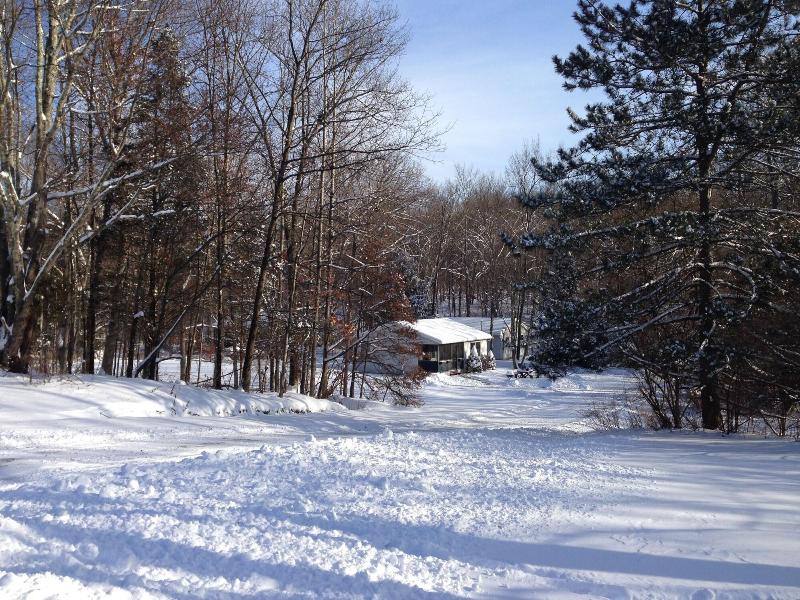 Echo Valley Cottages image