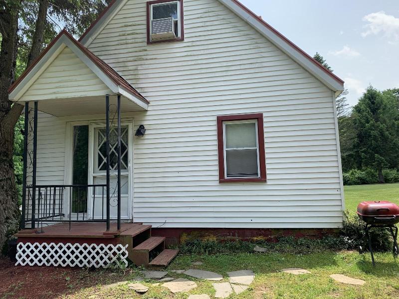 Echo Valley Cottages image