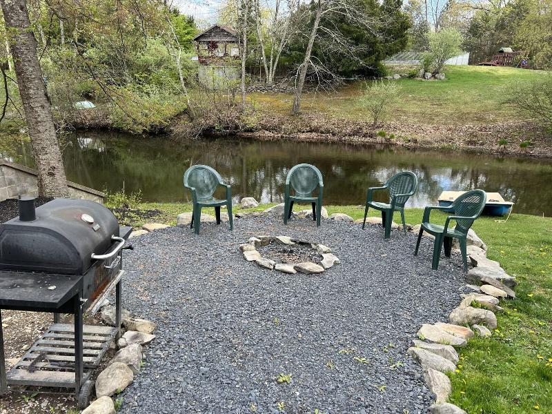 Echo Valley Cottages image