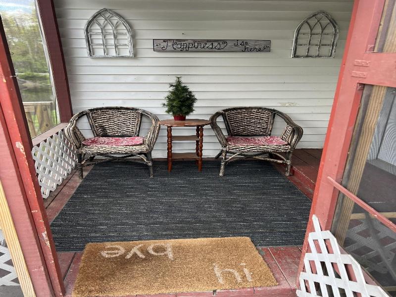 Echo Valley Cottages image