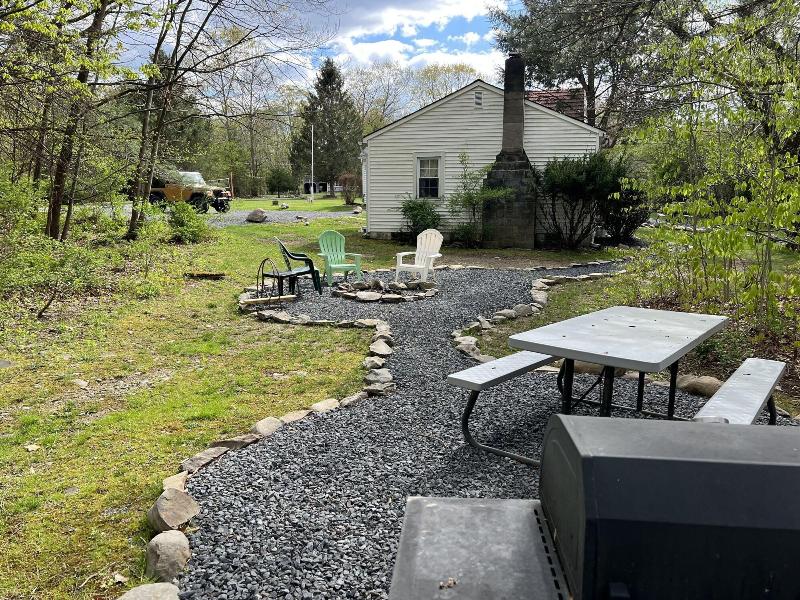 Echo Valley Cottages image