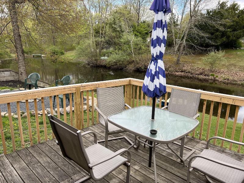 Echo Valley Cottages image