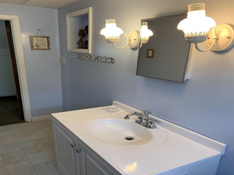 Echo Valley Cottages image
