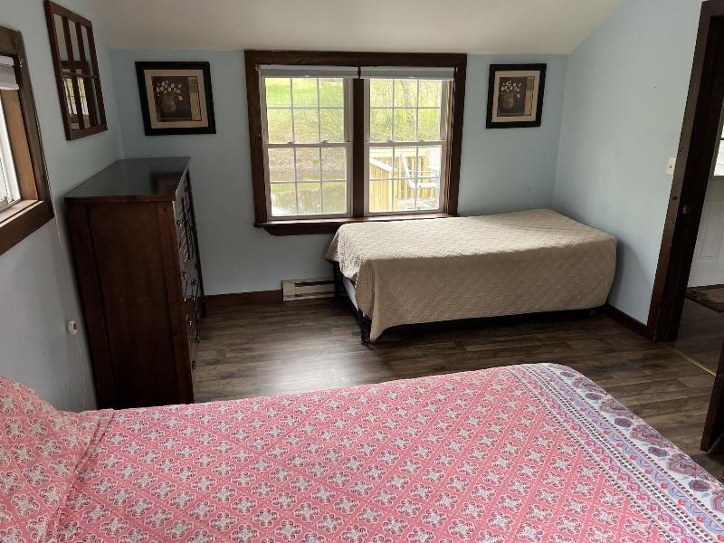 Echo Valley Cottages image