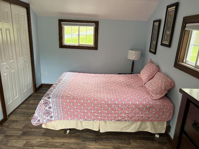 Echo Valley Cottages image