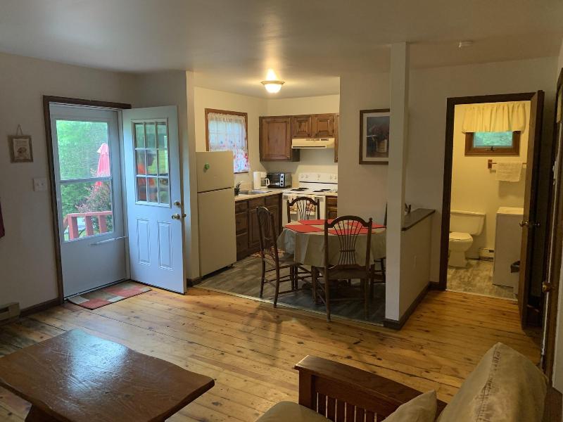 Echo Valley Cottages image