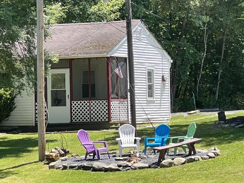 Echo Valley Cottages image