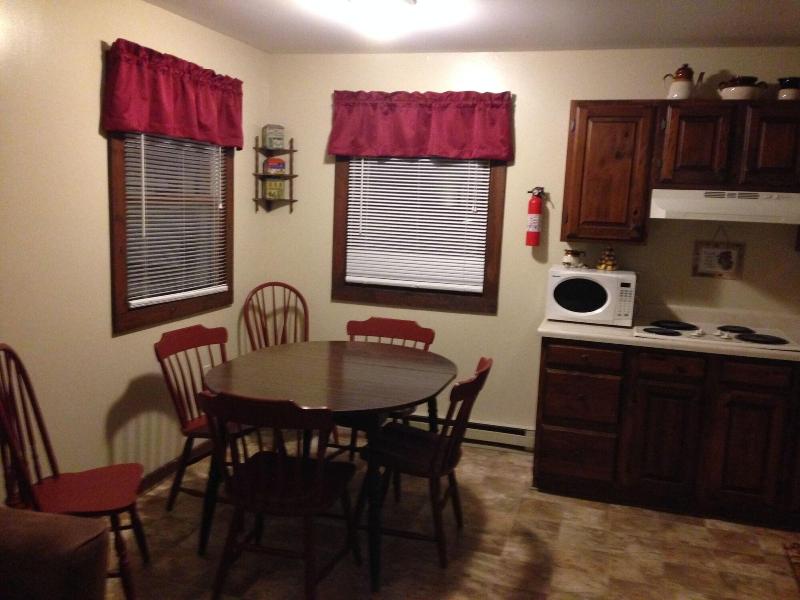 Echo Valley Cottages image