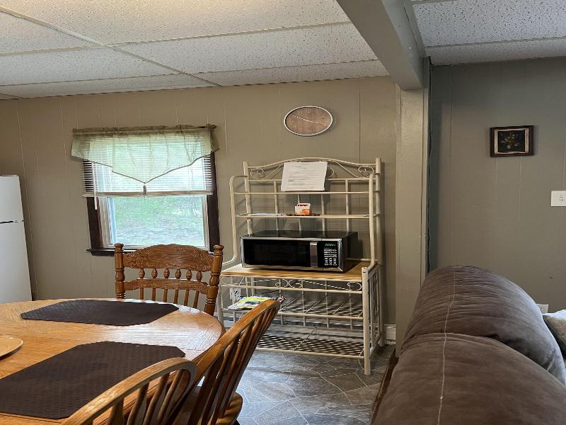 Echo Valley Cottages image