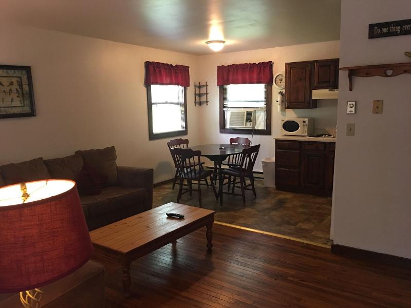 Echo Valley Cottages image