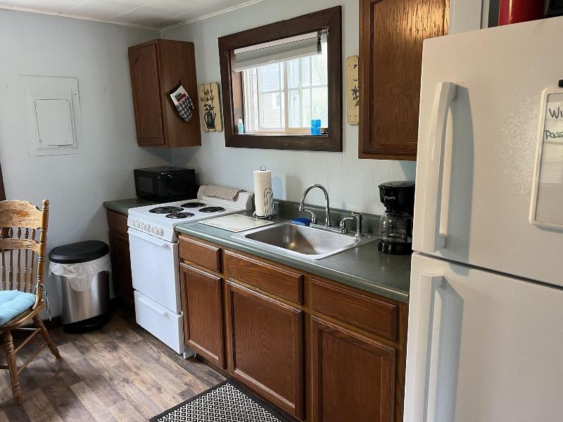 Echo Valley Cottages image