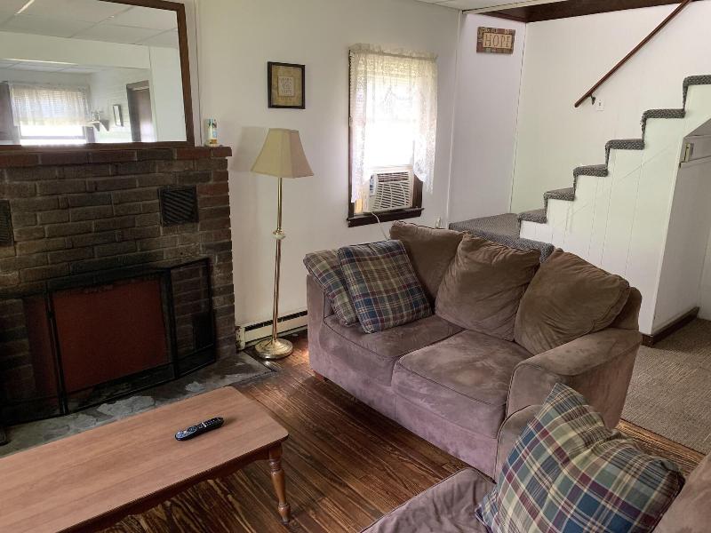 Echo Valley Cottages image