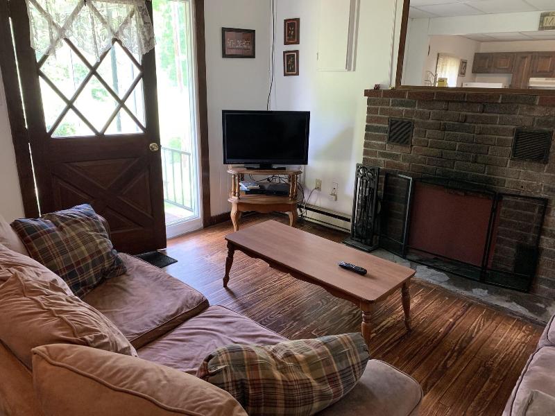 Echo Valley Cottages image