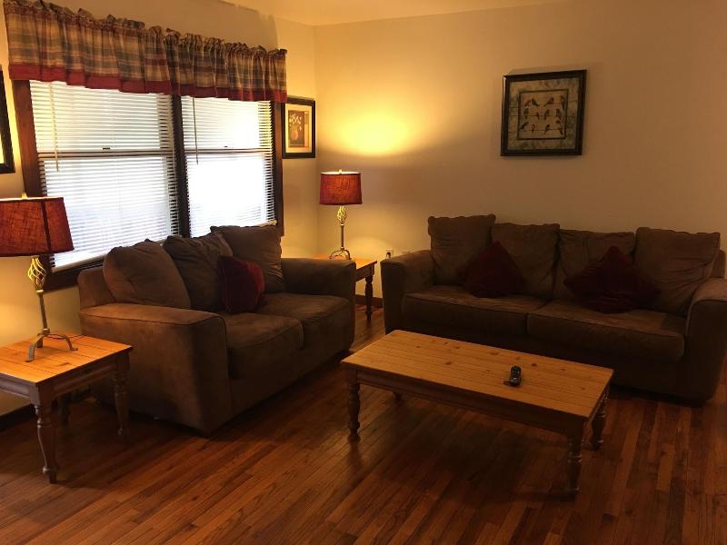 Echo Valley Cottages image