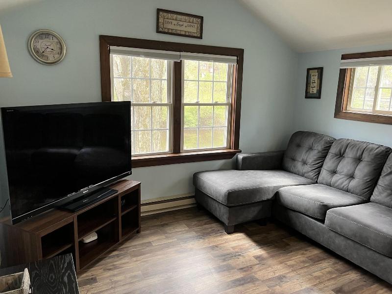 Echo Valley Cottages image