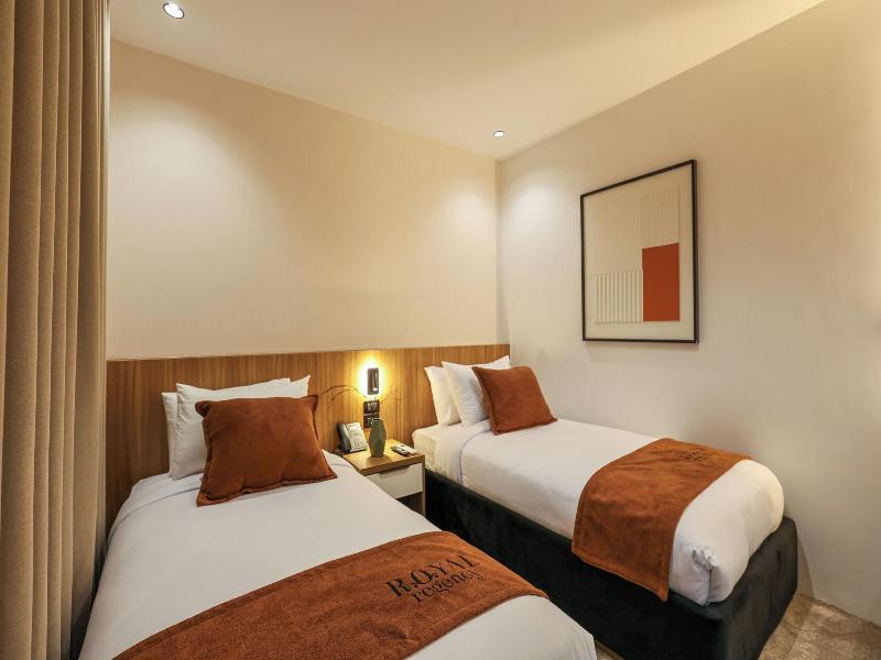 Royal Regency Hotel Eg image