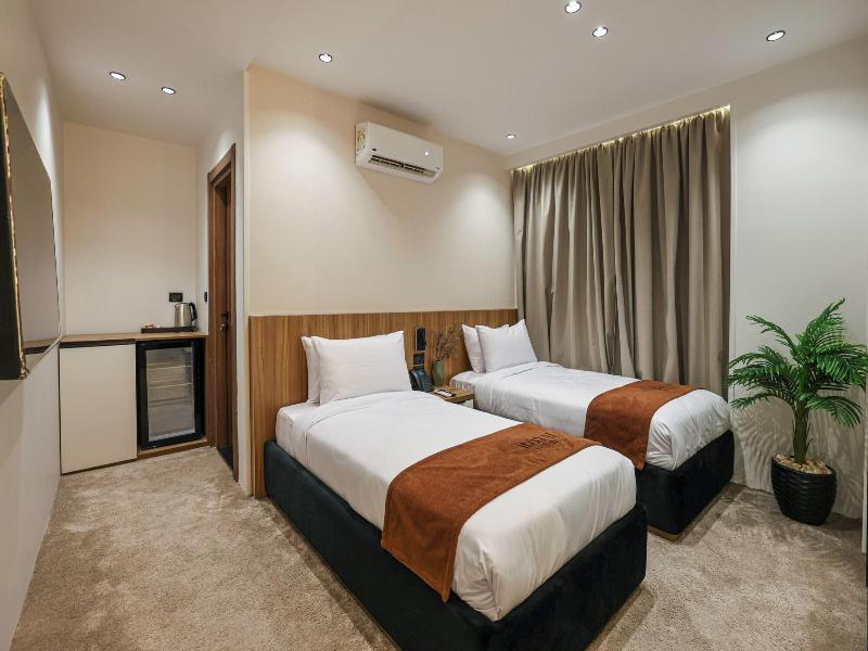 Royal Regency Hotel Eg image