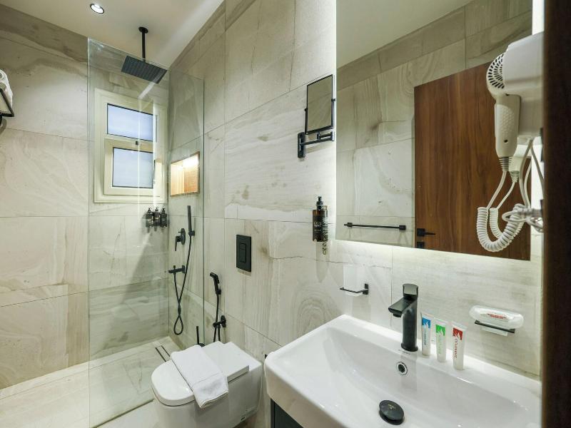 Royal Regency Hotel Eg image