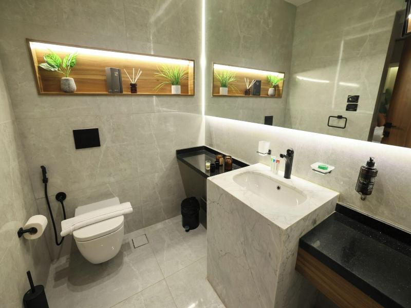 Royal Regency Hotel Eg image