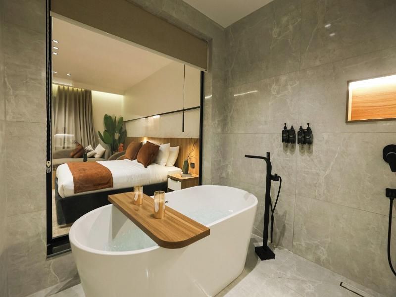 Royal Regency Hotel Eg image