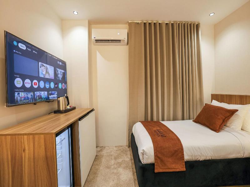 Royal Regency Hotel Eg image
