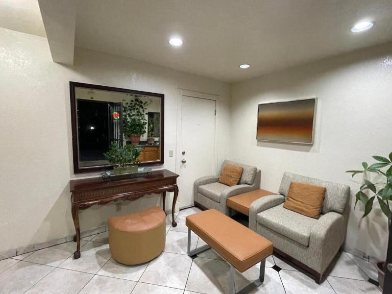 Sierra Inn image