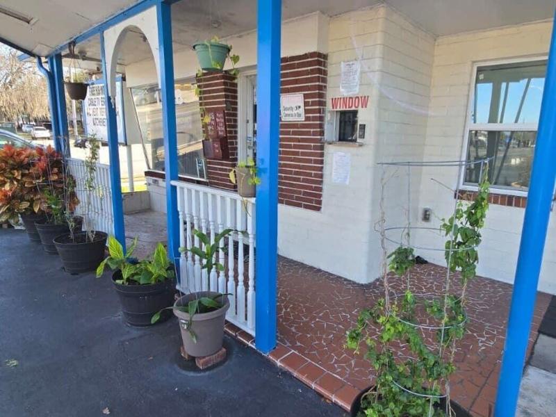 Holiday Motel Ocala Downtown I 75 image