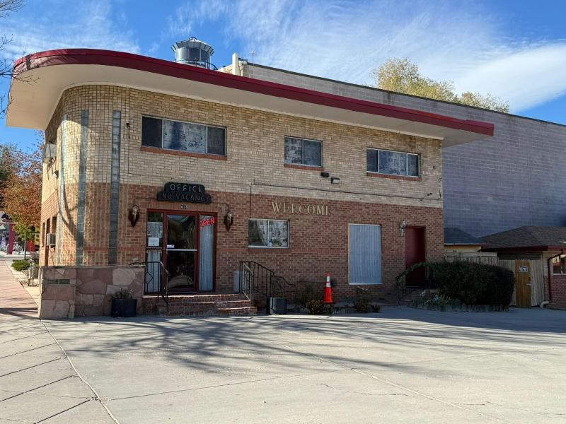 Springs Inn