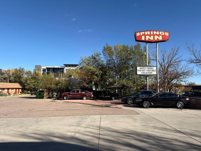 Springs Inn