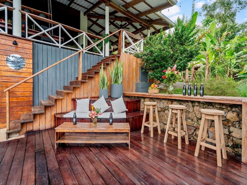 Central Hotel Bocas Del Toro image