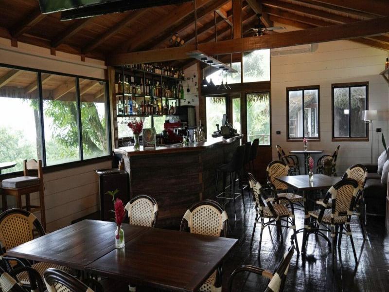 Central Hotel Bocas Del Toro image
