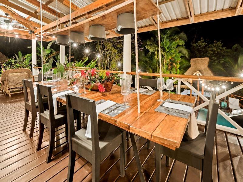 Central Hotel Bocas Del Toro image