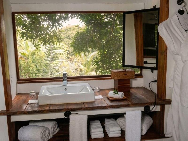 Central Hotel Bocas Del Toro image
