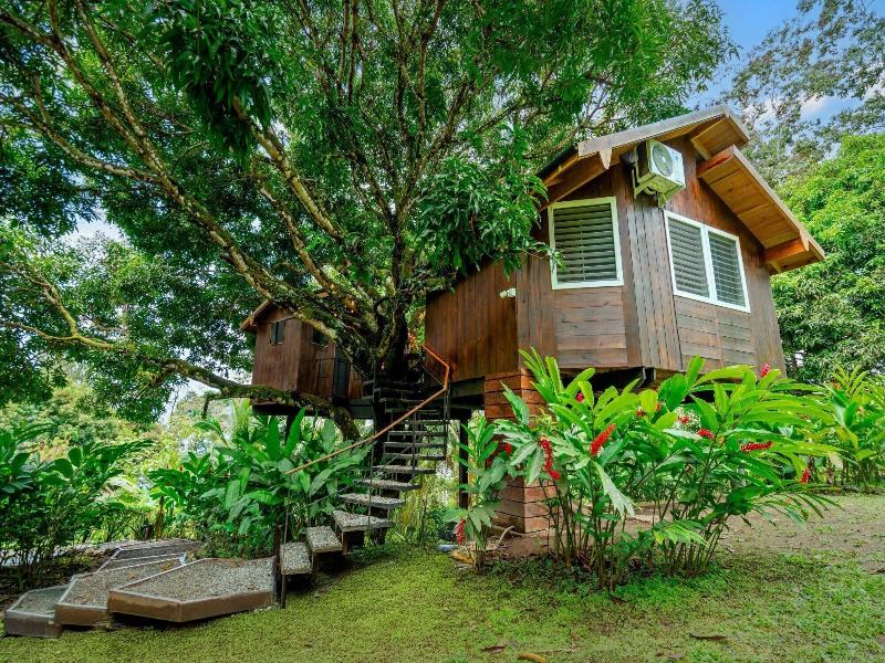 Central Hotel Bocas Del Toro image