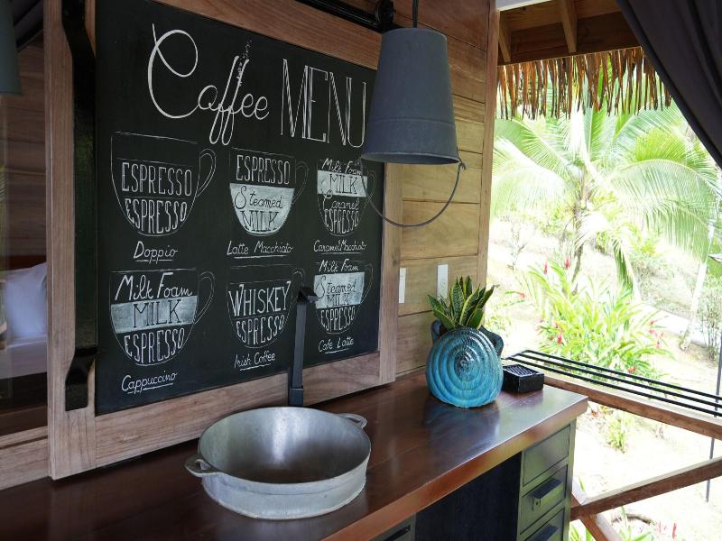 Central Hotel Bocas Del Toro image