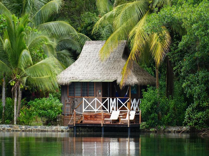 Central Hotel Bocas Del Toro image