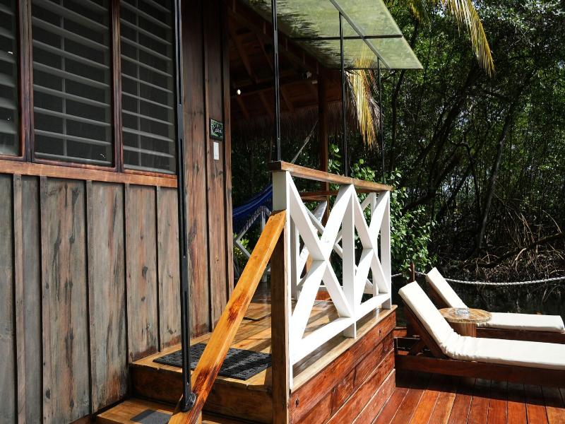 Central Hotel Bocas Del Toro image