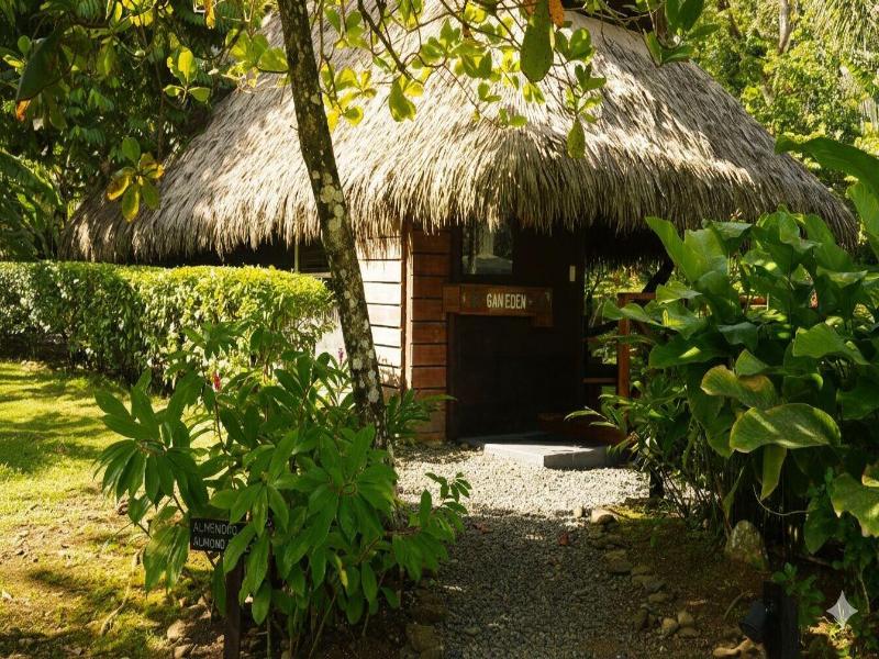 Central Hotel Bocas Del Toro image