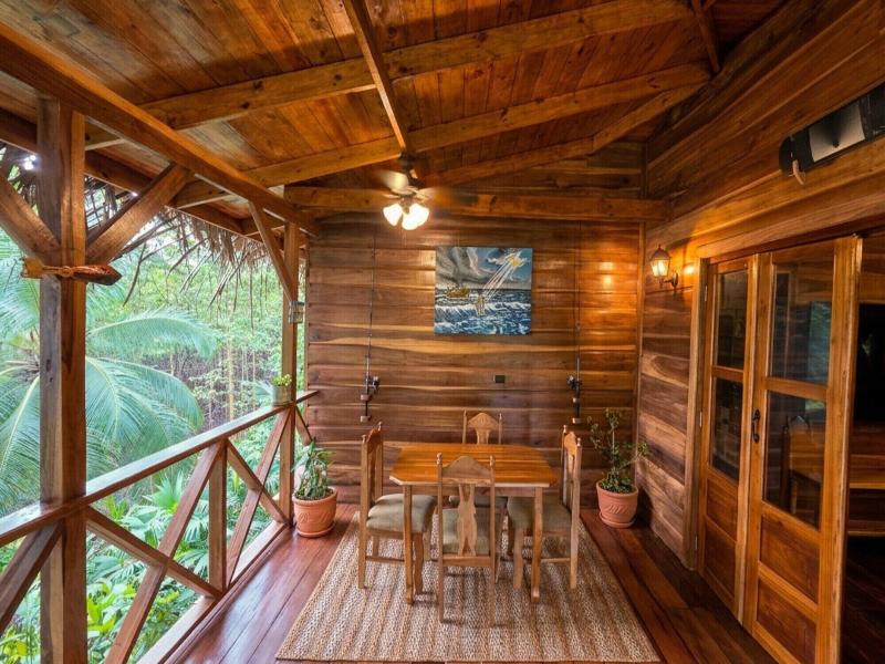 Central Hotel Bocas Del Toro image