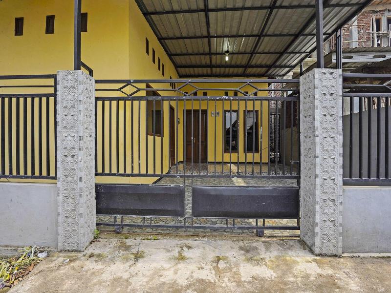 Oyo Life 91869 Insan Mulia Kost Syariah image