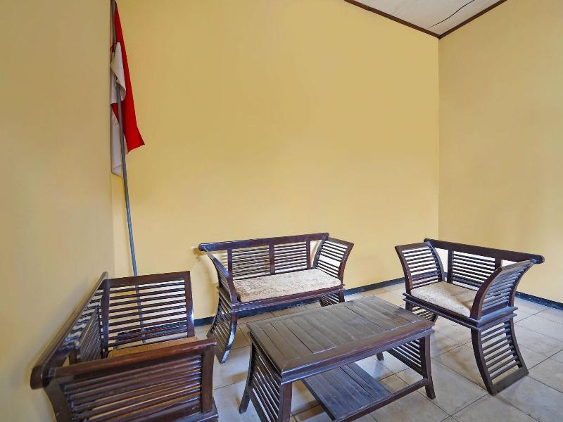 Oyo Life 91869 Insan Mulia Kost Syariah image