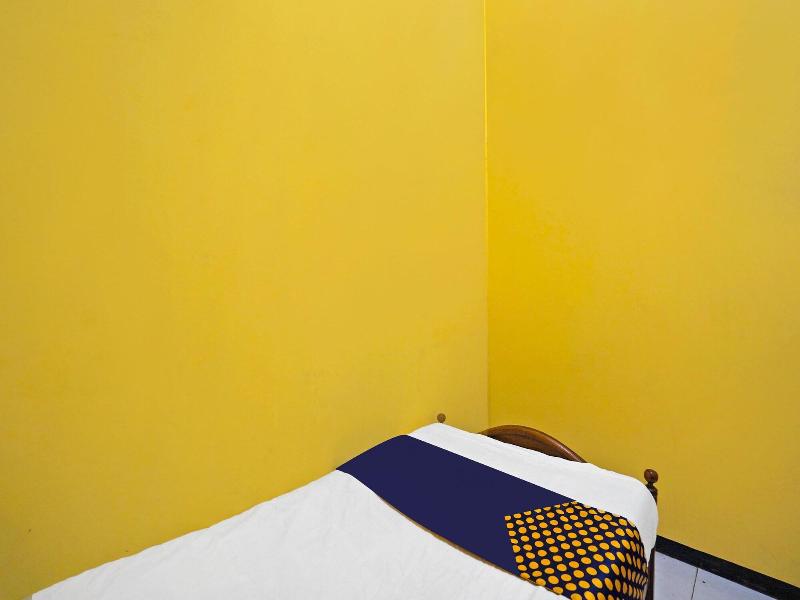 Oyo Life 91869 Insan Mulia Kost Syariah image