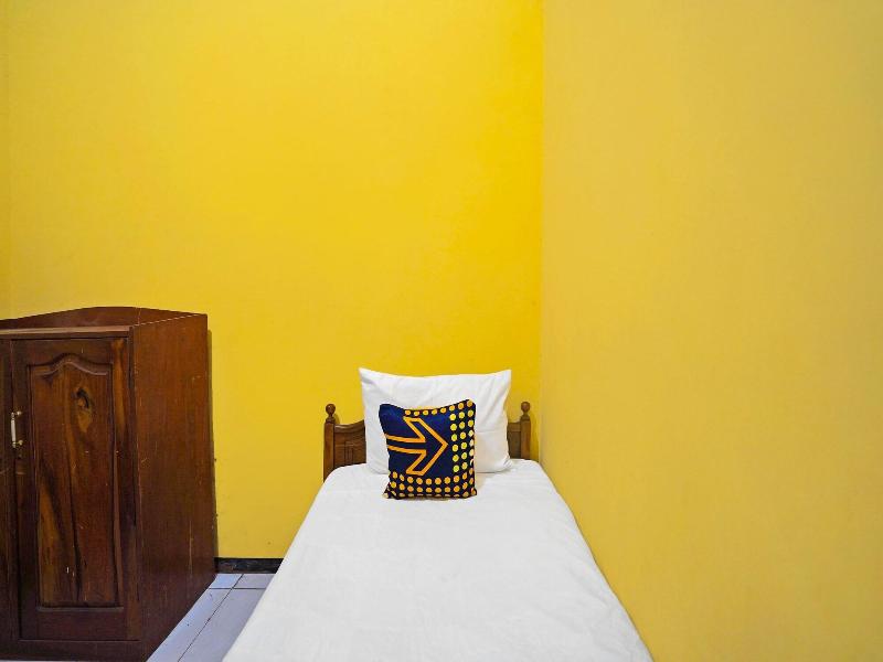 Oyo Life 91869 Insan Mulia Kost Syariah image