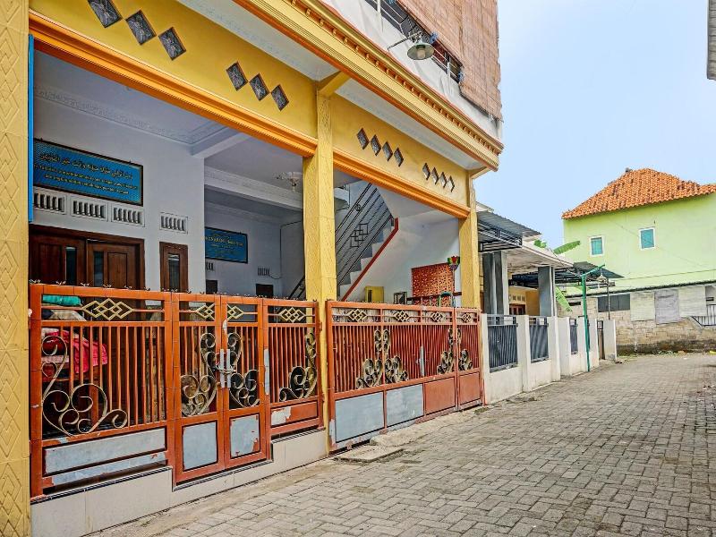 Hotel O Noril Haromain Homestay Syariah image