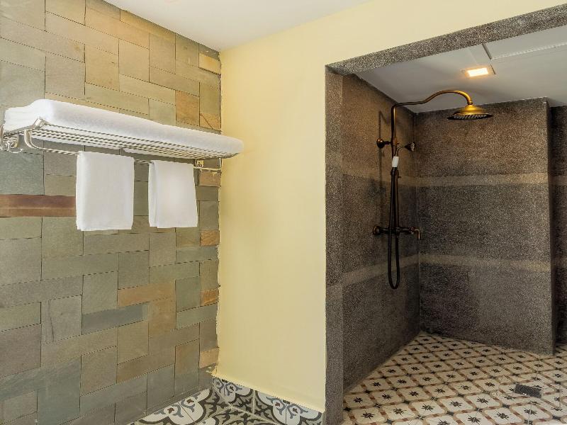 Arison Hotel image