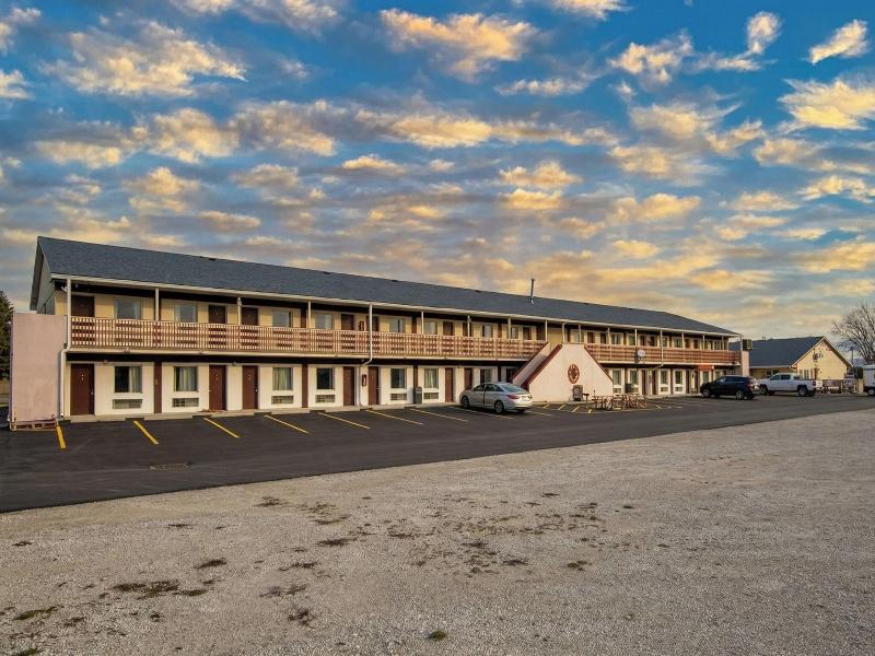 Lake Erie Lodge