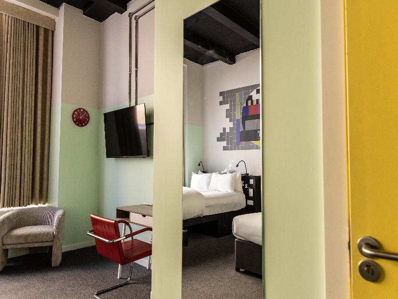 Garner Hotel Dublin Temple Bar by IHG image