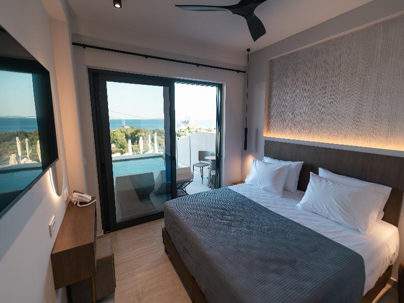 Junior Suite with Private Pool and Sea view